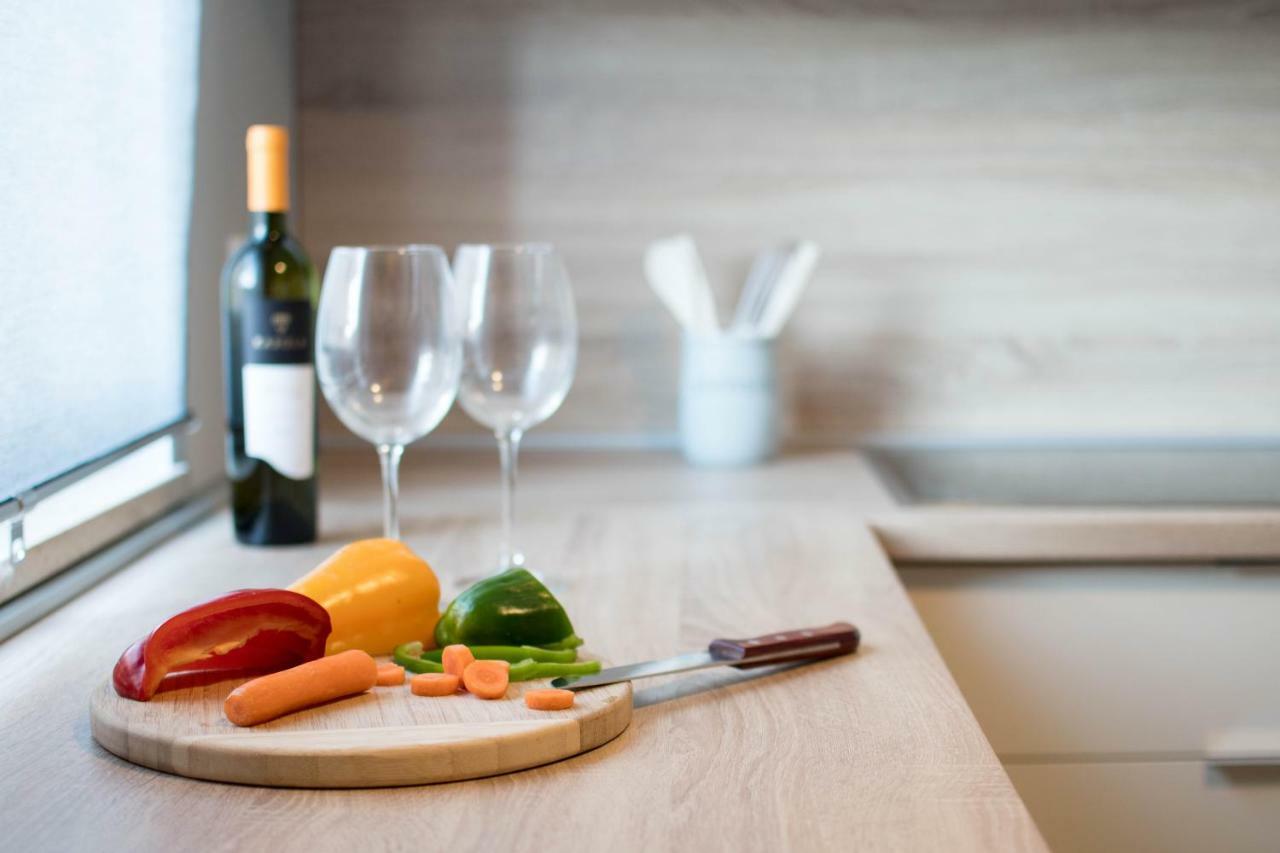 App Lov Apartment Umag Bagian luar foto