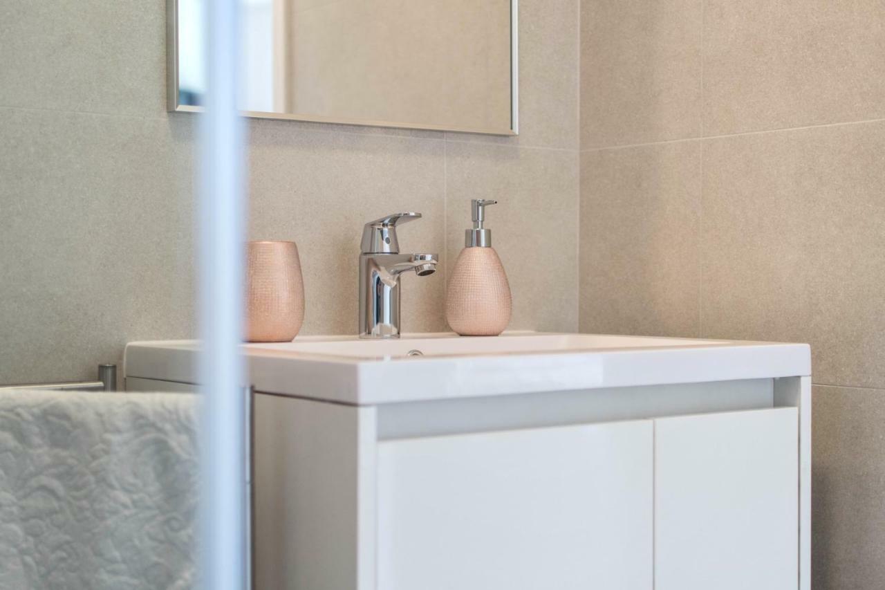 App Lov Apartment Umag Bagian luar foto