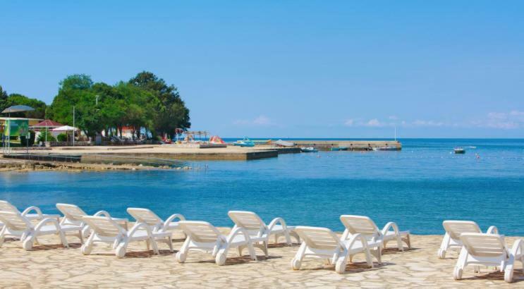 App Lov Apartment Umag Bagian luar foto