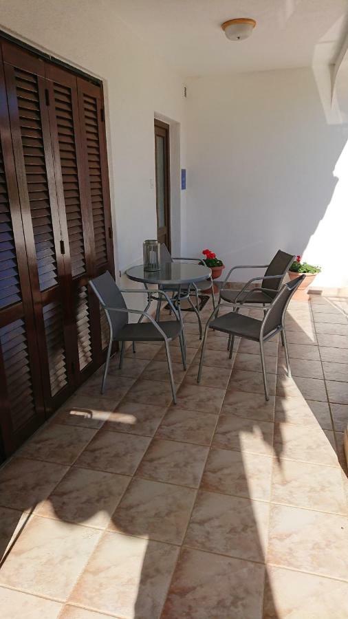 App Lov Apartment Umag Bagian luar foto